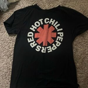 Vintage hot chilli peppers band tshirt (bought at hot chili peppers concert)